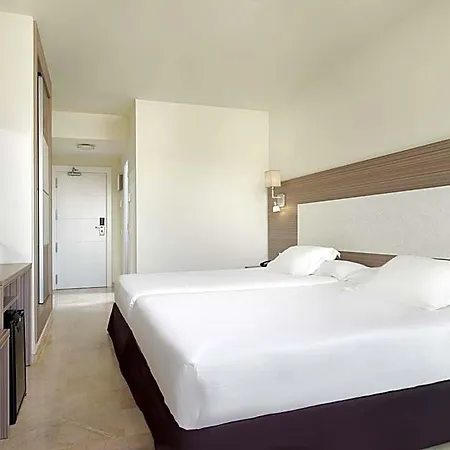 Hotel H10 Playa 4*